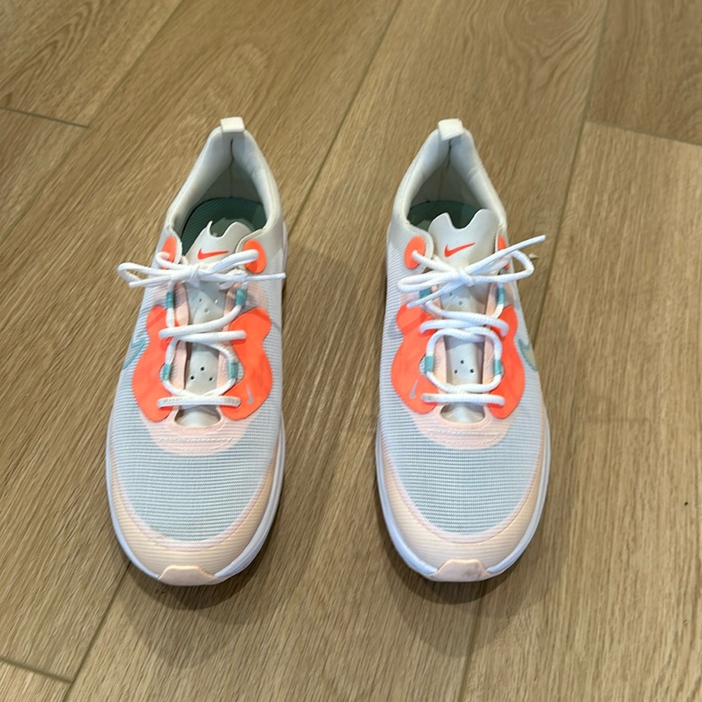 Nike Women White Running Sneakers with Coral Accents
